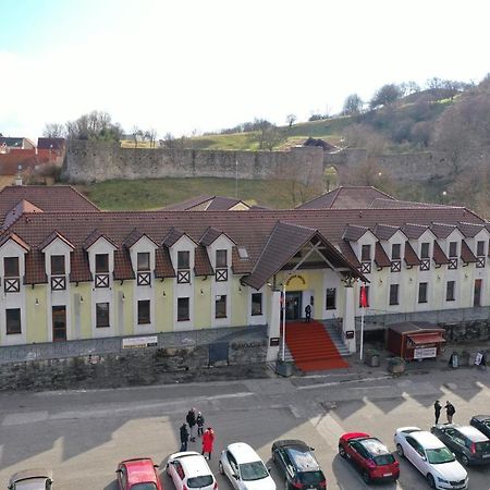 Hotel Hradna Brana Bratislava Buitenkant foto