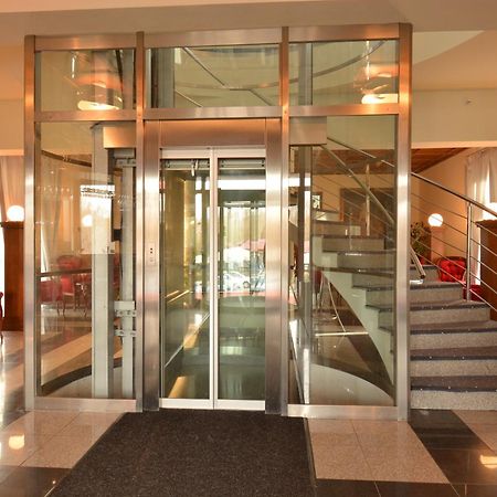 Hotel Hradna Brana Bratislava Buitenkant foto