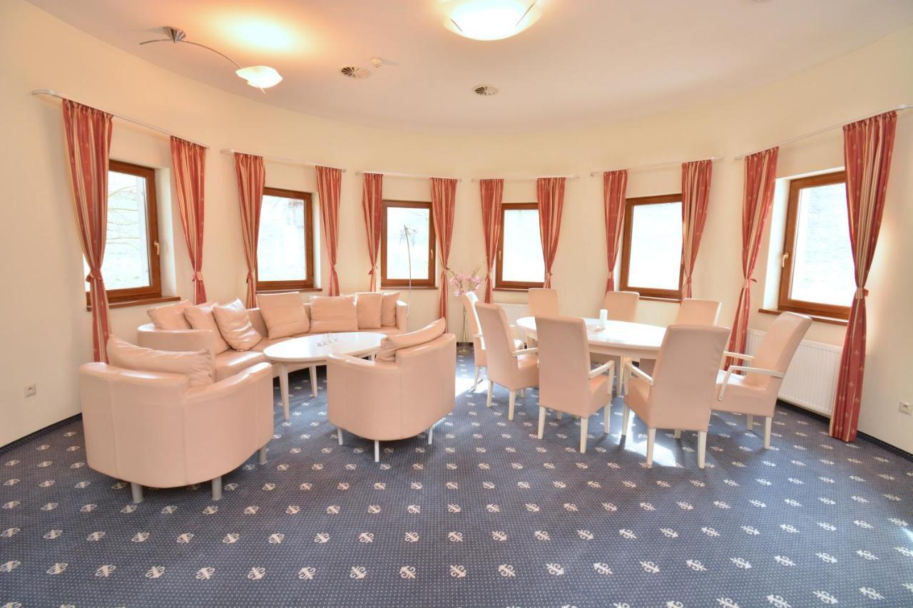 Hotel Hradna Brana Bratislava Buitenkant foto