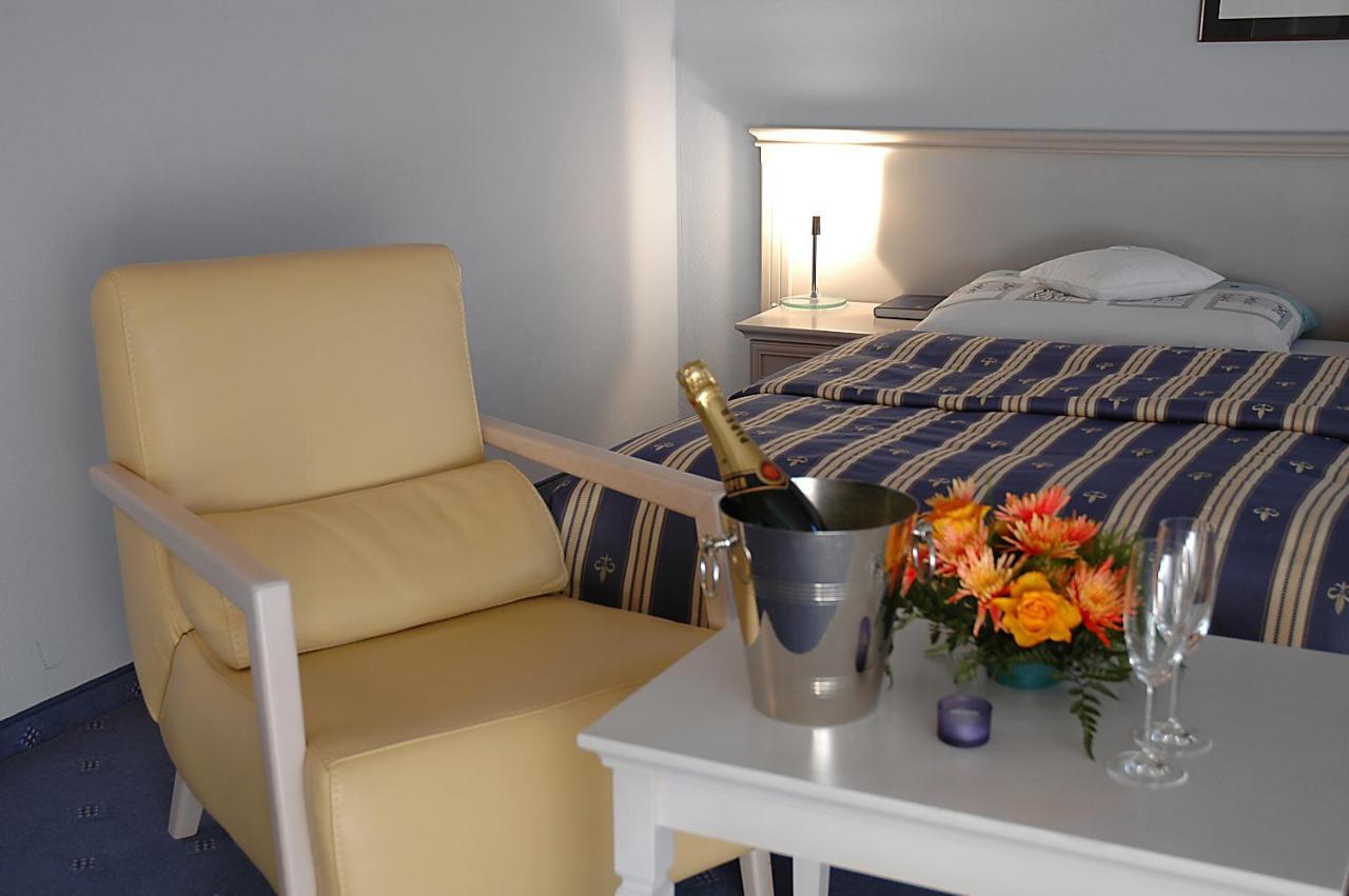 Hotel Hradna Brana Bratislava Kamer foto